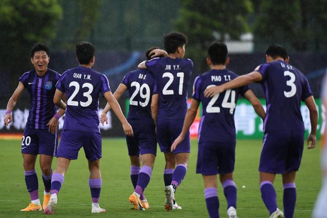 德布劳内：还没和球队谈续约 先让自己变的更强